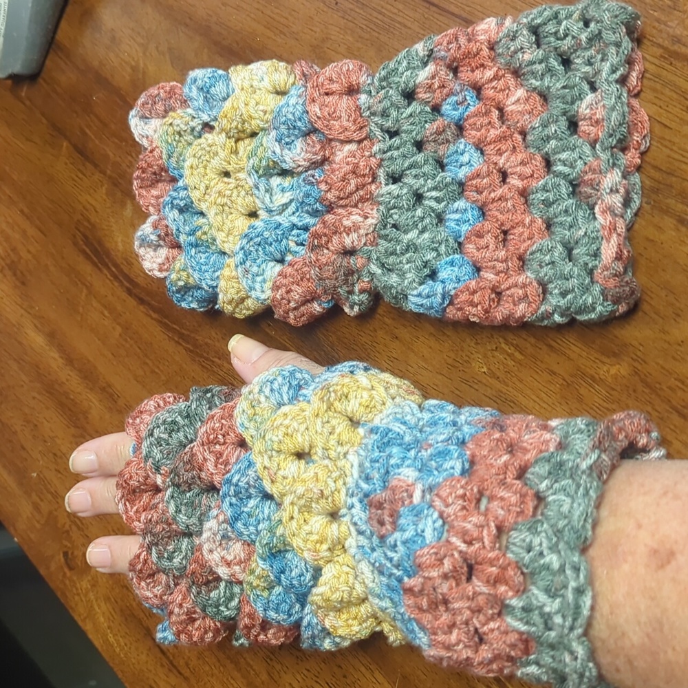 Hand Crafted Luxury Dragon Scale/ Mermaid Fingerless Texting Gloves